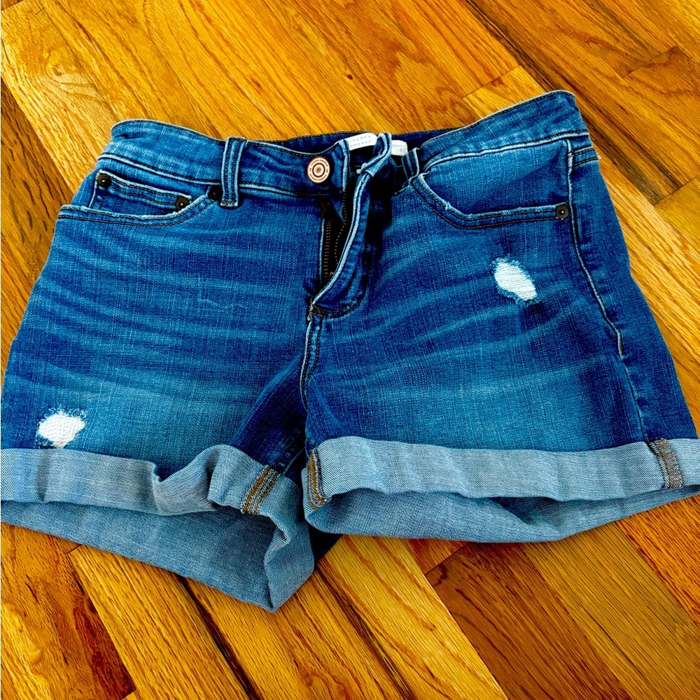 Laurel Conrad jean shorts